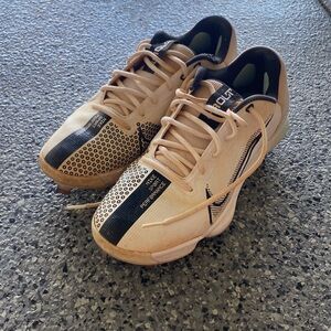 Nike metal baseball cleats! size 10.5